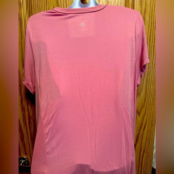 Bundle * 2 women’s Tangerine XL Tshirts pink and blue - Picture 7 of 10